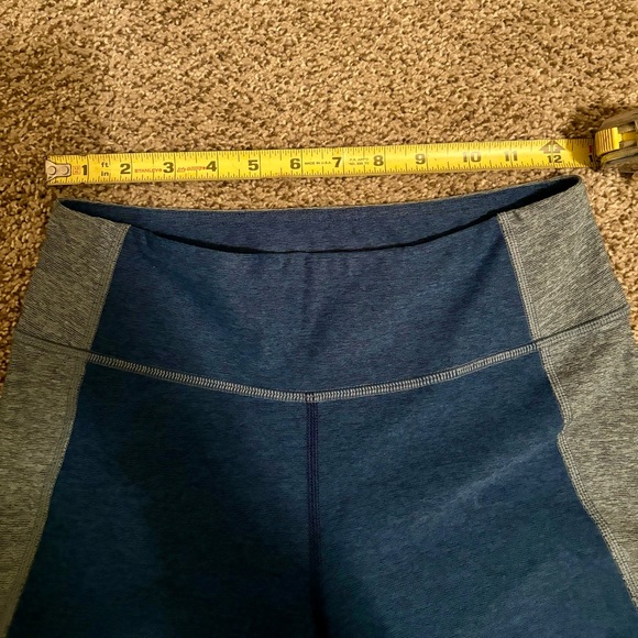 OUTDOOR VOICES Blue Two-Tone 7/8 Colorblock Leggings - Picture 4 of 6